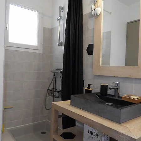 Holiday home Belle Maison 6 Pers Au Port De St Cyprien