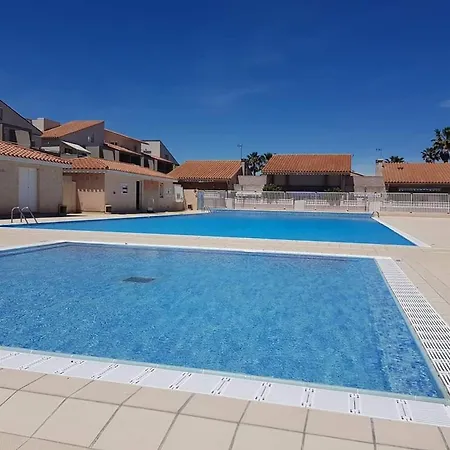 Holiday home Belle Maison 6 Pers Au Port De St Cyprien