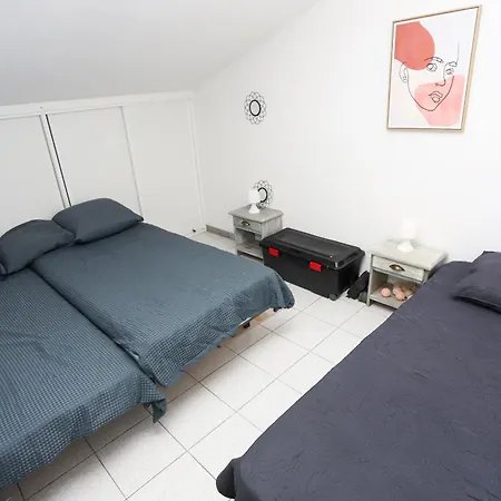 Belle Maison 6 Pers Au Port De St Cyprien Holiday home
