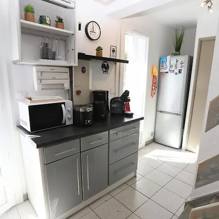 Belle Maison 6 Pers Au Port De St Cyprien Casa de Férias *